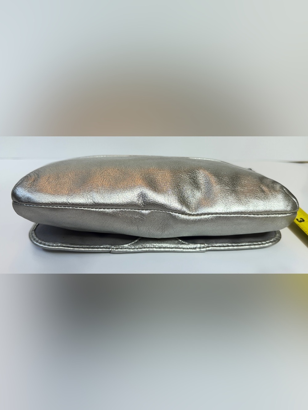 Vintage Coach Silver Metallic Leather Wristlet Clutch - Picture 10 of 11